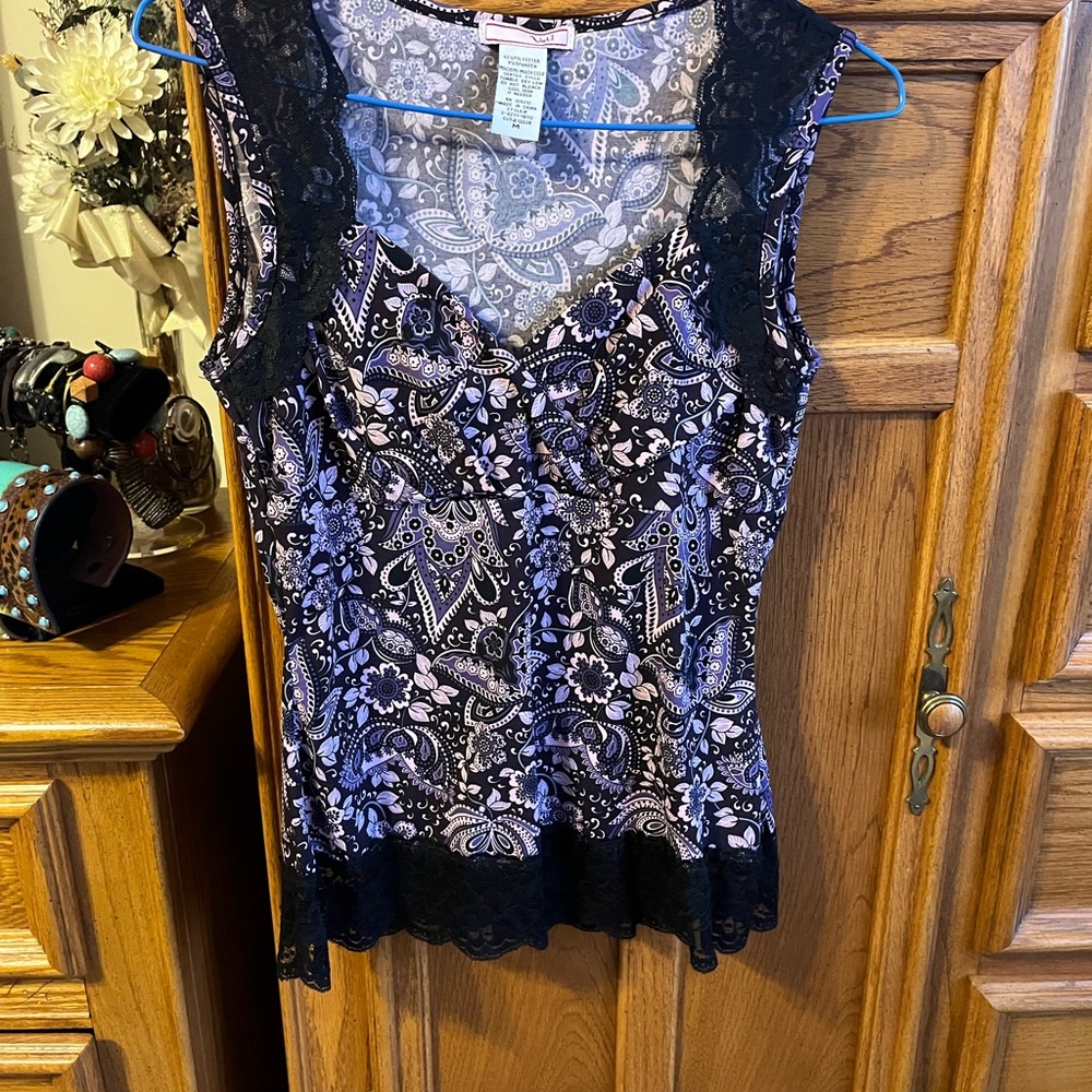 Vol.1 Lace Trim Paisley Women Top